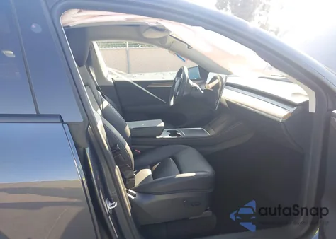 2023 Tesla Model Y Awd/Long Range Dual Motor All-Wheel Drive из США, поврежденный, VIN 7SAYGDEE3PF831212